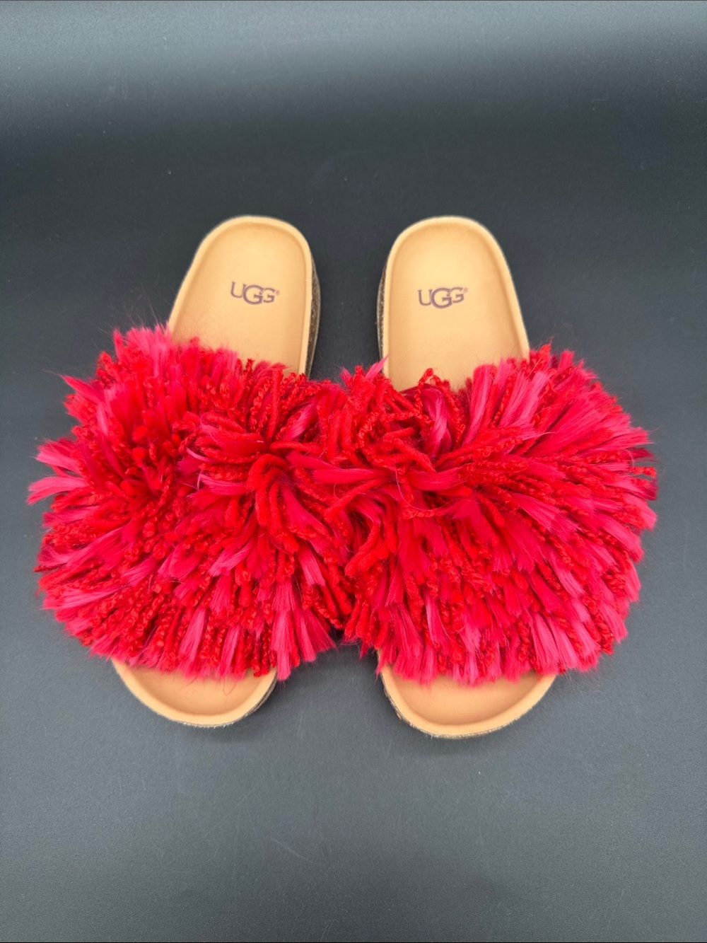 UGG Red Cindi Slide Sandals Tan Footbed Size 8 NWOT
